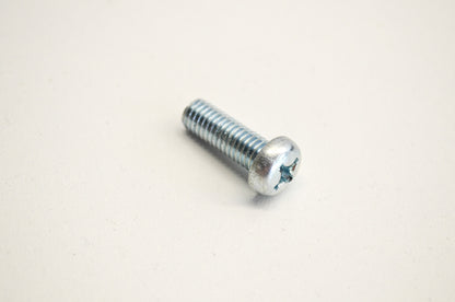 OEM Kawasaki 220B0618 Pan Head Screw 6X18 NOS