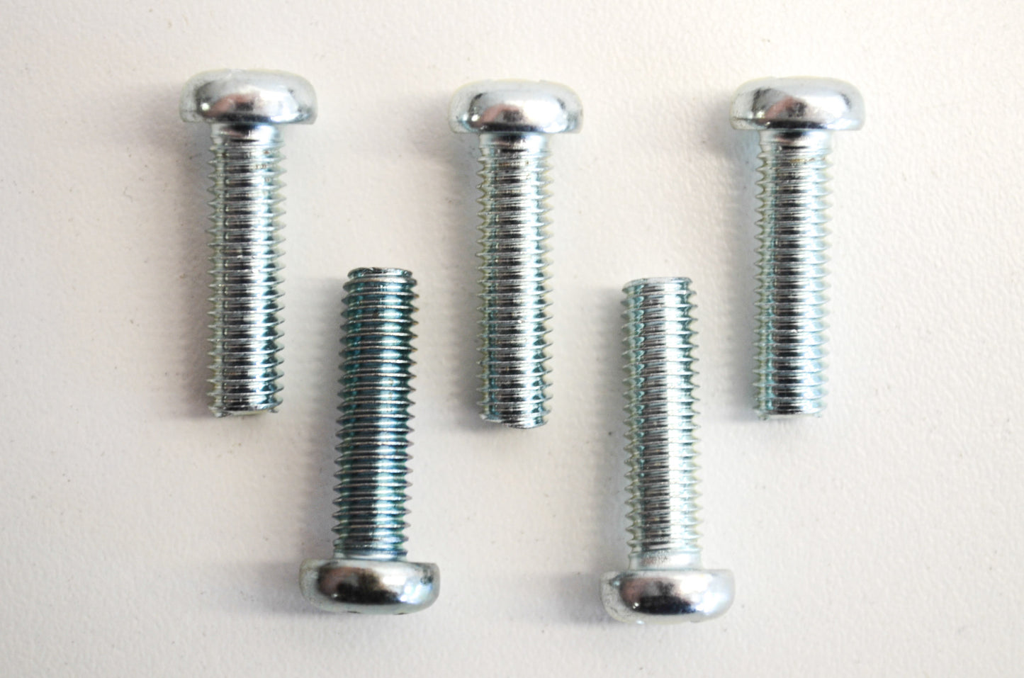 OEM Kawasaki 220B0622 Pan Head Screw 6X22 Qty 5 NOS