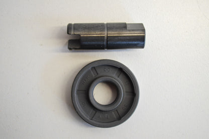 OEM KTM 60035054144 Water Pump Shaft w/ Seal Ring NOS