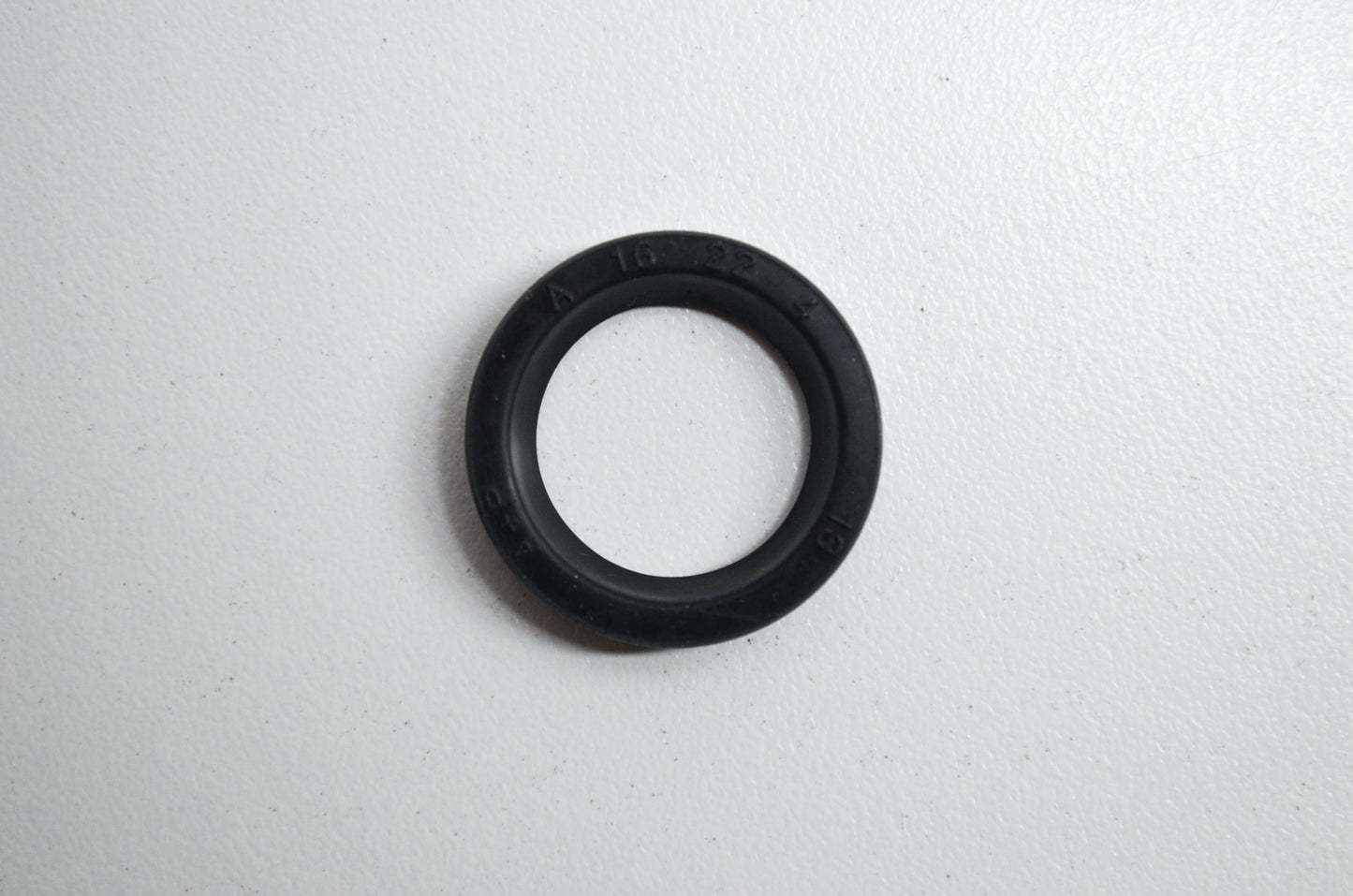 OEM KTM 45135056000 Oil Seal Ring 16X22X4 NOS