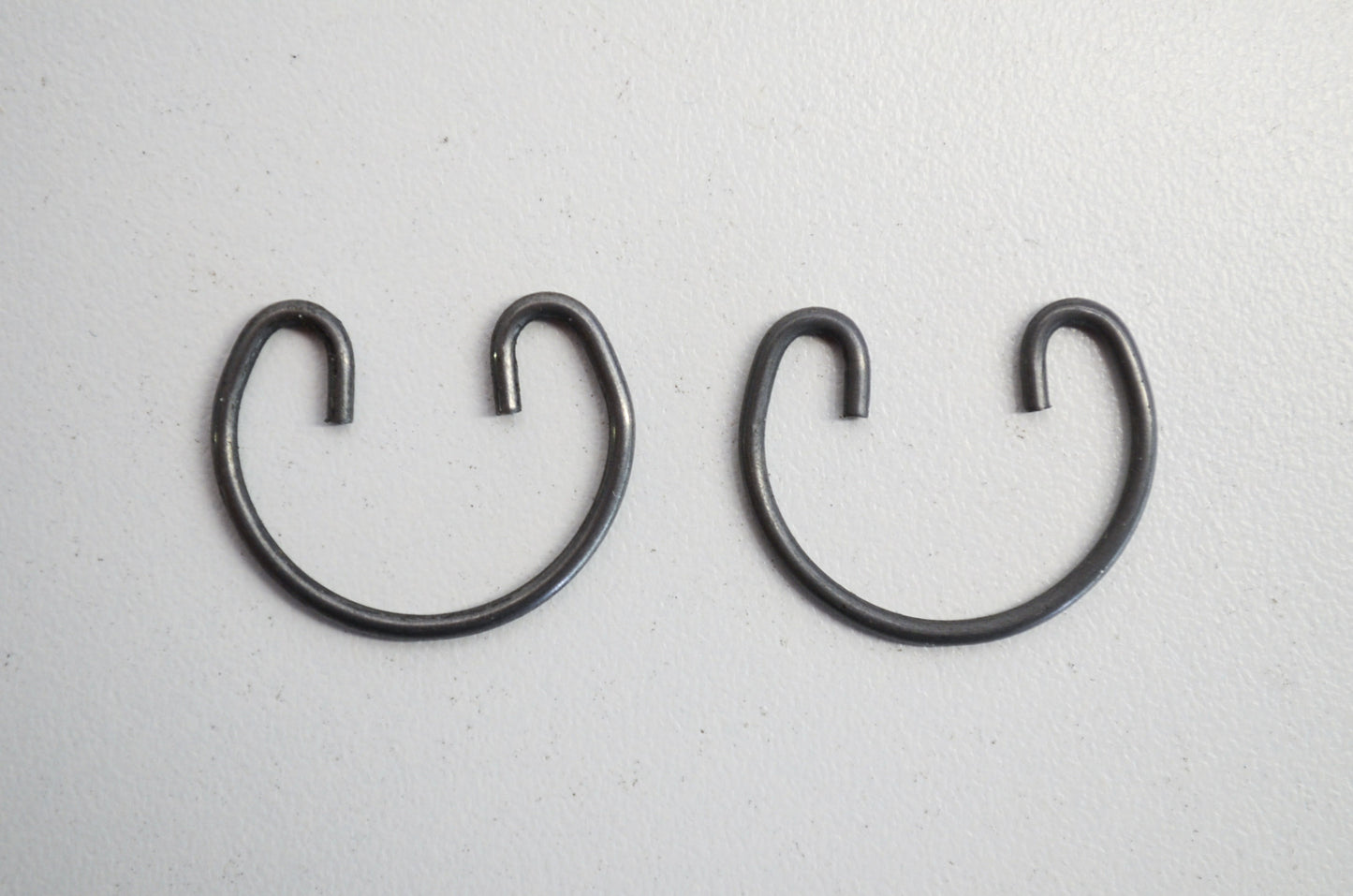 New OEM KTM Retaining Clips QTY 2 EXC MXC SX NOS