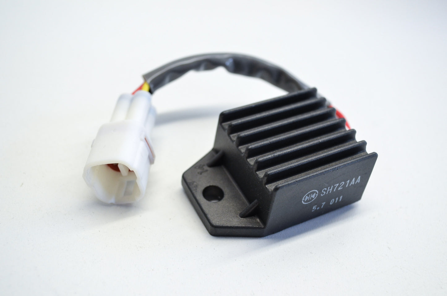Voltage Regulator NOS