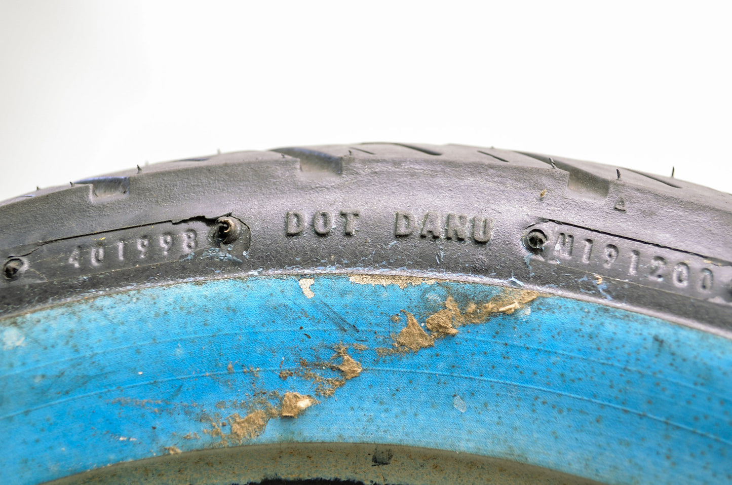 New Dunlop K555 Rear Tire 170/80-15M/C
