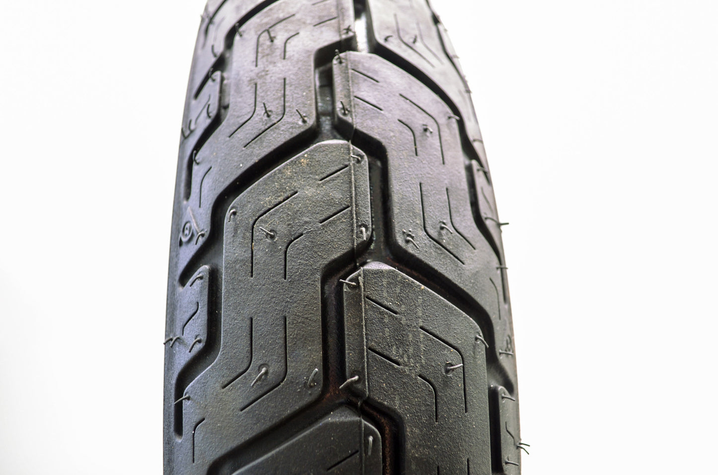 New Dunlop Harley Davidson D402 Rear Tire MT90B16M/C