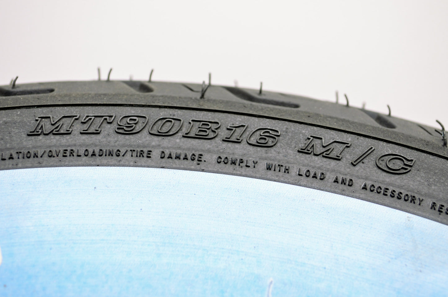 New Dunlop Harley Davidson D402 Rear Tire MT90B16M/C