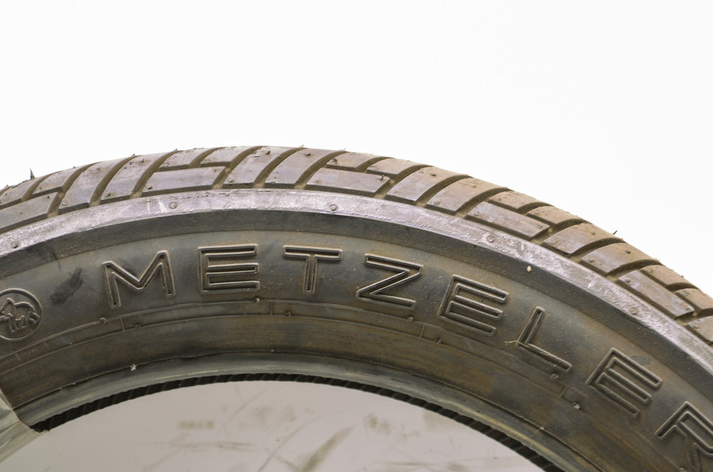 New Metzeler ME33 Laser Front Tire 110/90-16