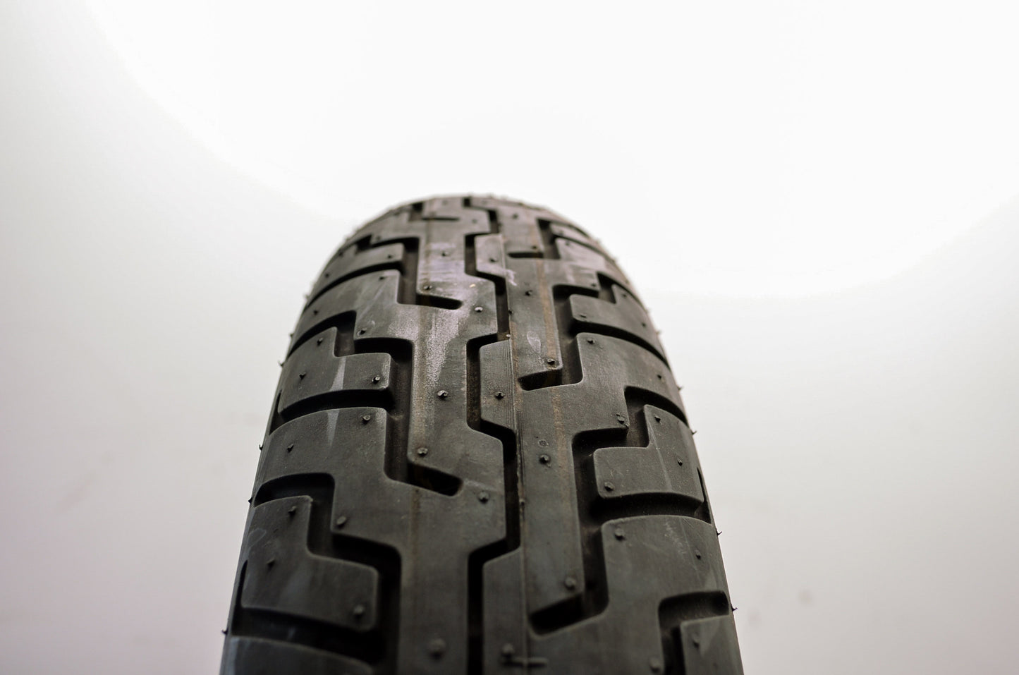 New Dunlop D404F Front Tire 120/90-17