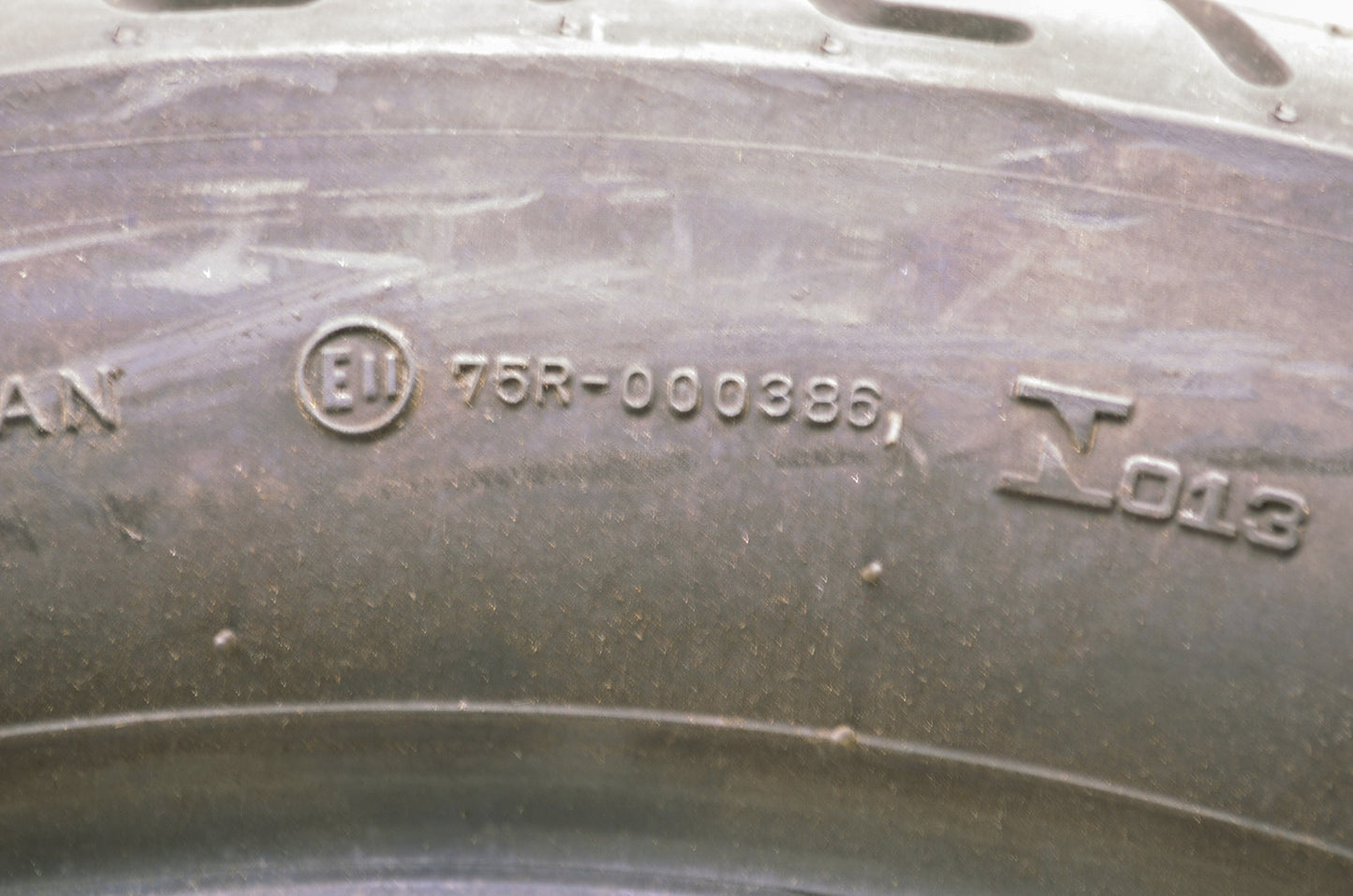 New Dunlop D404F Front Tire 120/90-17