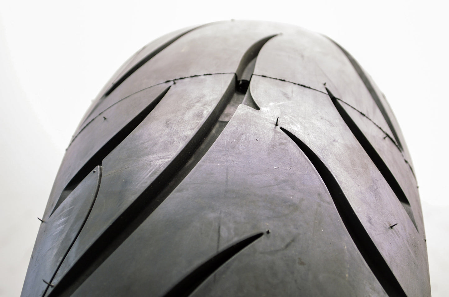 New Avon Cobra AV72 Rear Tire 180/70-R16