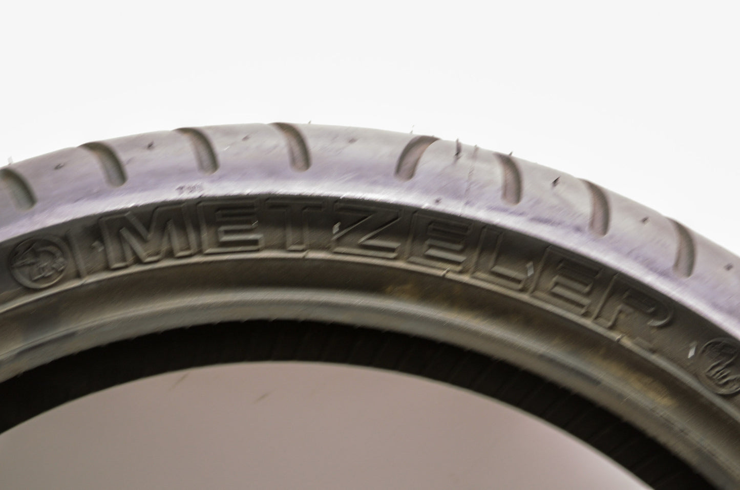 New Metzeler MEZ1 Front Tire 130/60 ZR-17