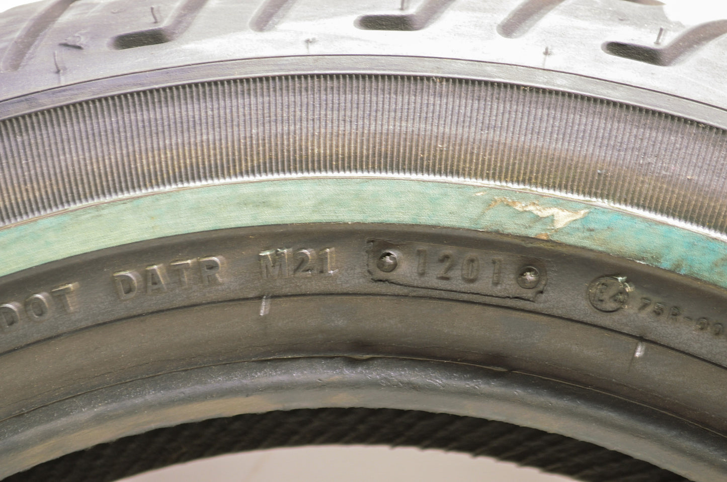 New Dunlop Harley Davidson D402 Front Tire MT90B16M/C