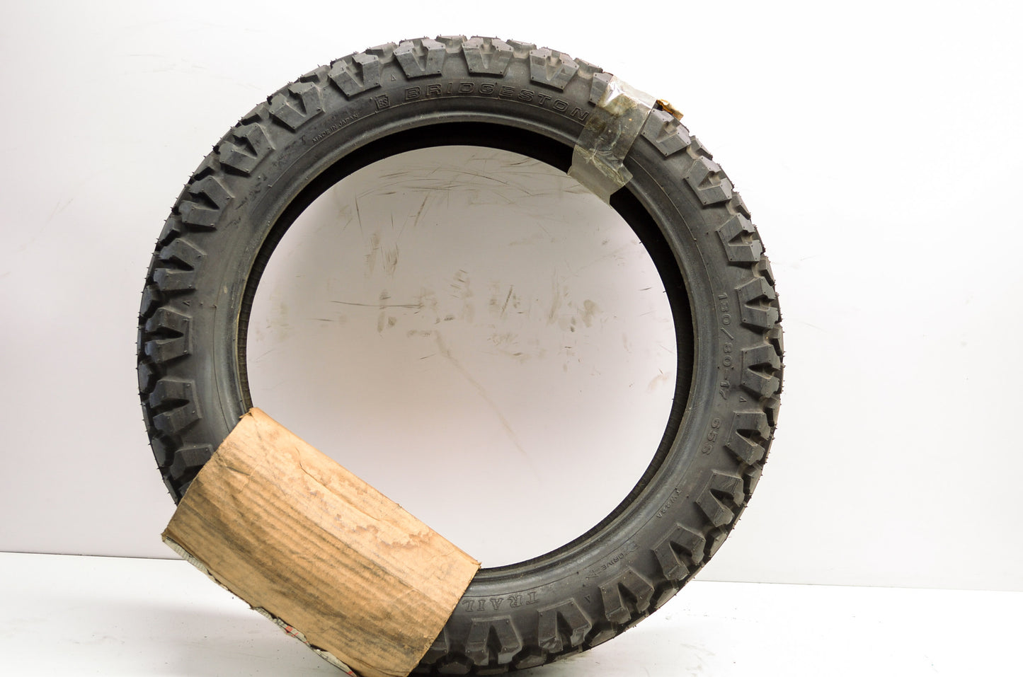 New Bridgestone Trail Wing-22 Rear Tire 130/80-17 65S