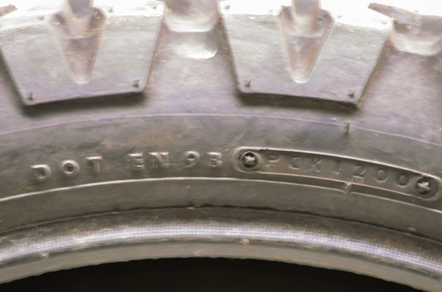 New Bridgestone Trail Wing-22 Rear Tire 130/80-17 65S