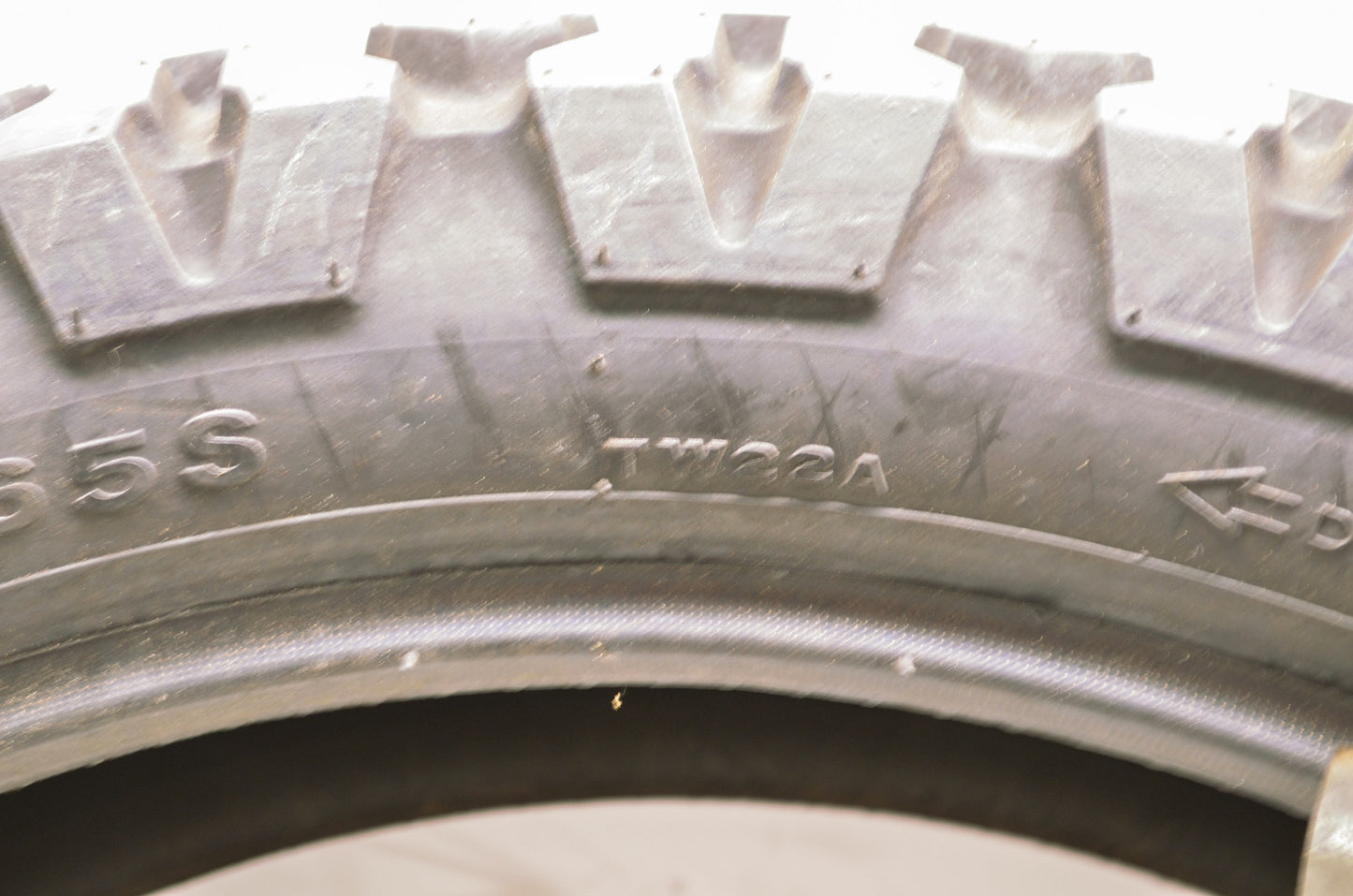 New Bridgestone Trail Wing-22 Rear Tire 130/80-17 65S