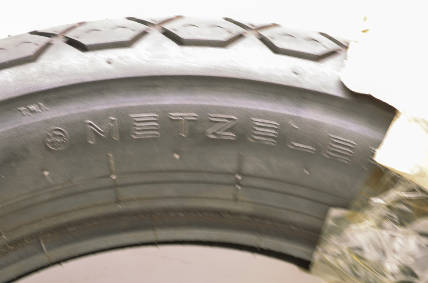 New Metzeler Perfect ME77 Rear Tire 130/90-15M/C 66S