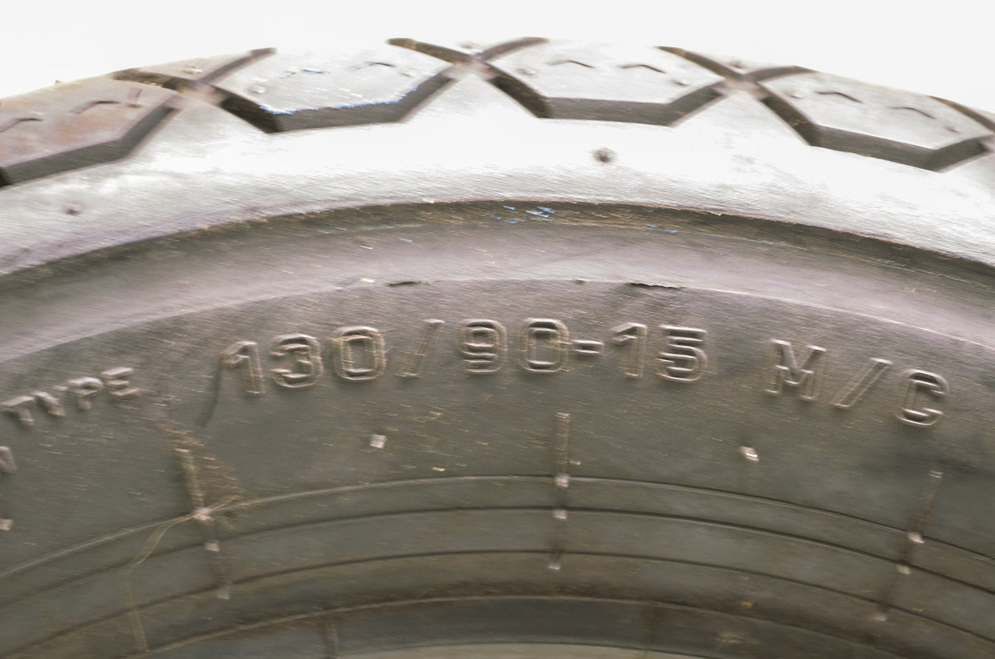 New Metzeler Perfect ME77 Rear Tire 130/90-15M/C 66S