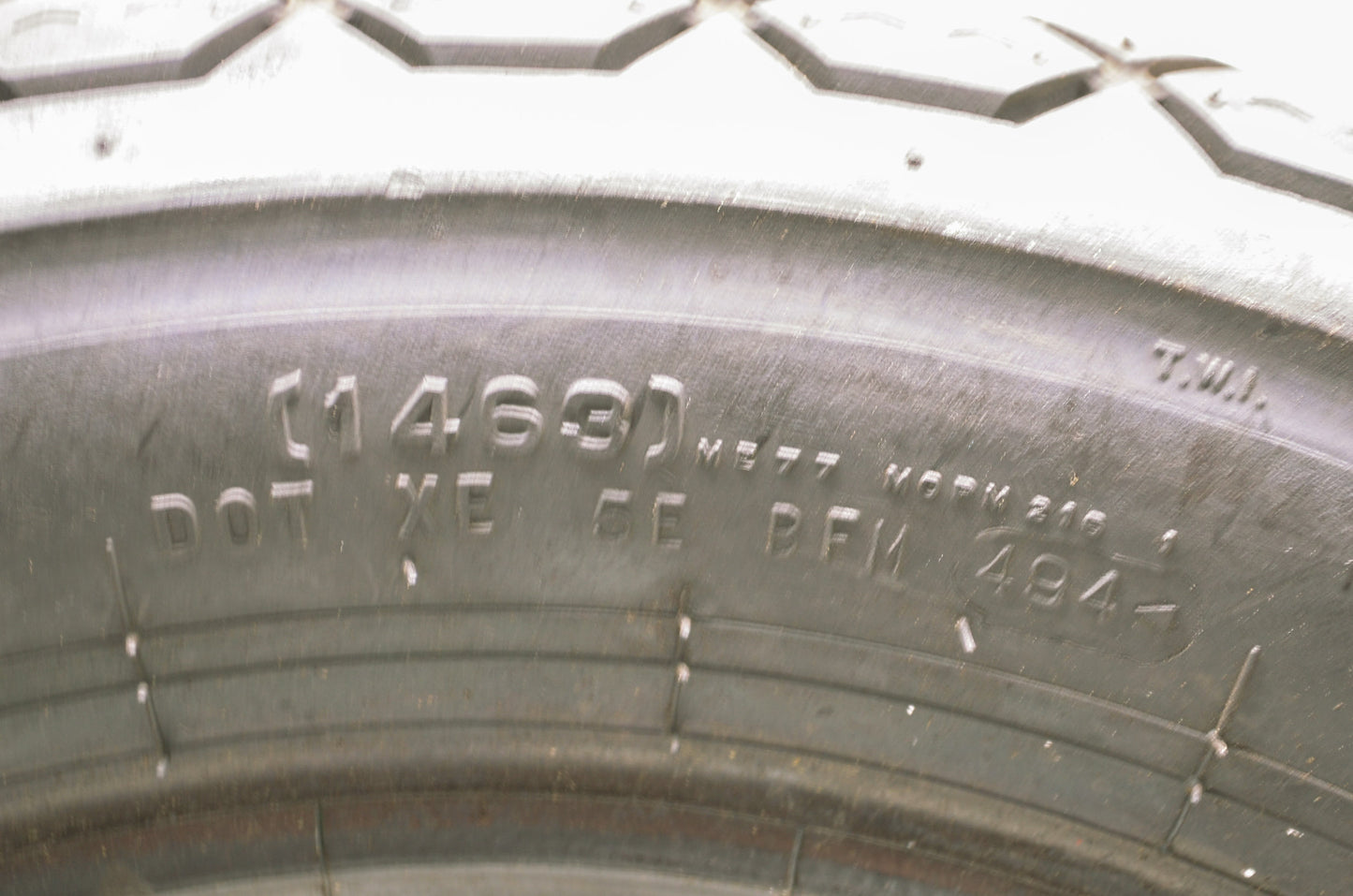 New Metzeler Perfect ME77 Rear Tire 130/90-15M/C 66S