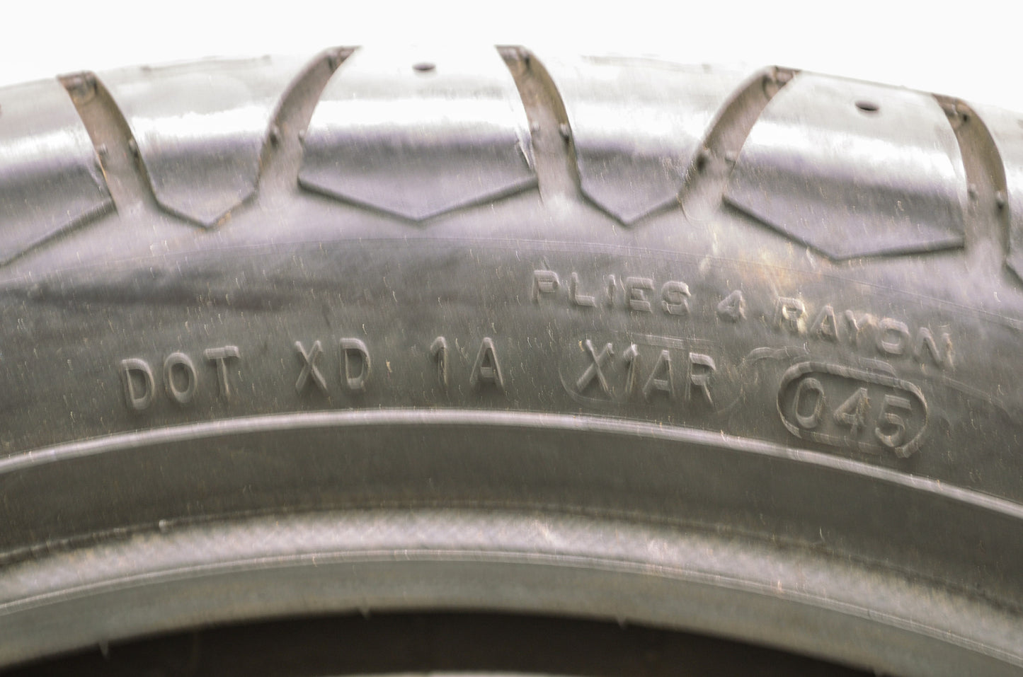 New Pirelli Phantom MT 28 Front Tire 3.75V-18