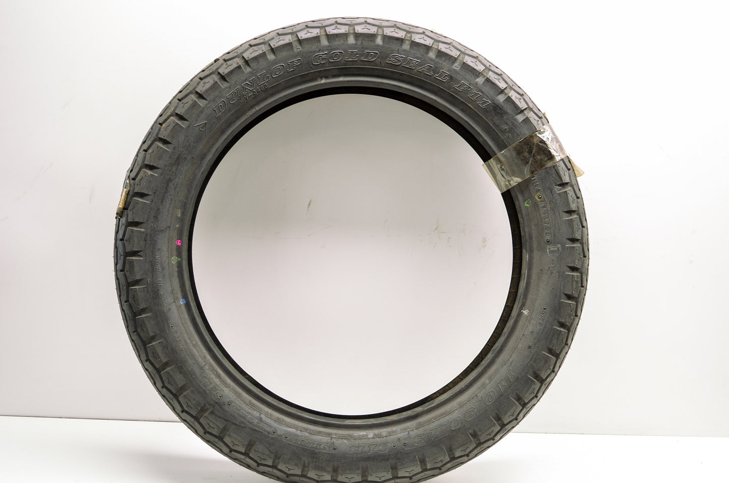 New Dunlop Gold Seal Front Tire 110/90-18