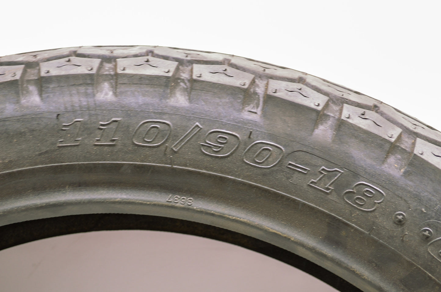 New Dunlop Gold Seal Front Tire 110/90-18