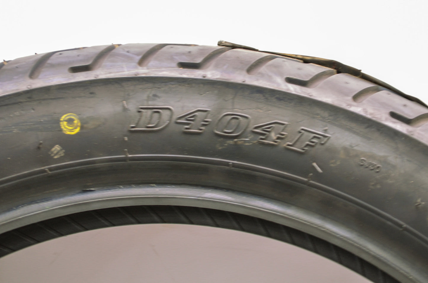 New Dunlop D404F Front Tire 120/90-18
