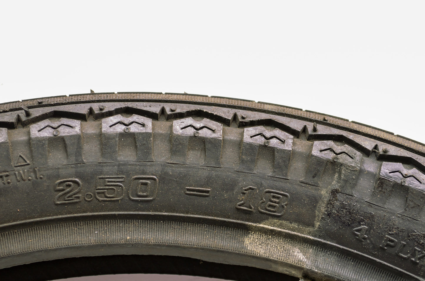 New Cheng Shin Front Tire 2.50-18