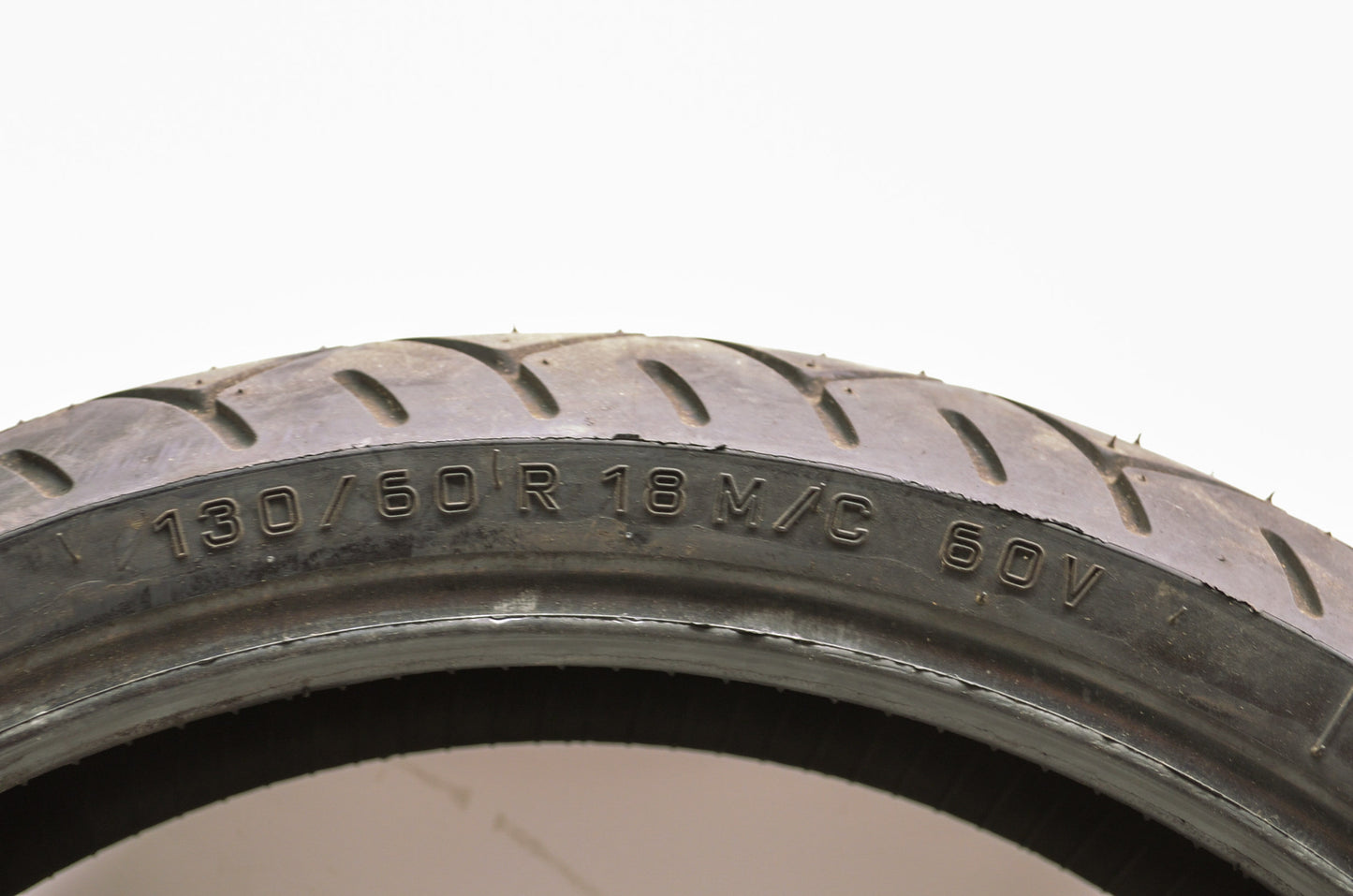 New Metzeler Marathon ME880 Front Tire 130/60ZR-18
