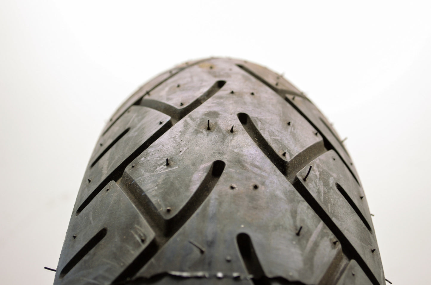 New Metzeler Marathon ME880 Front Tire 130/60ZR-18