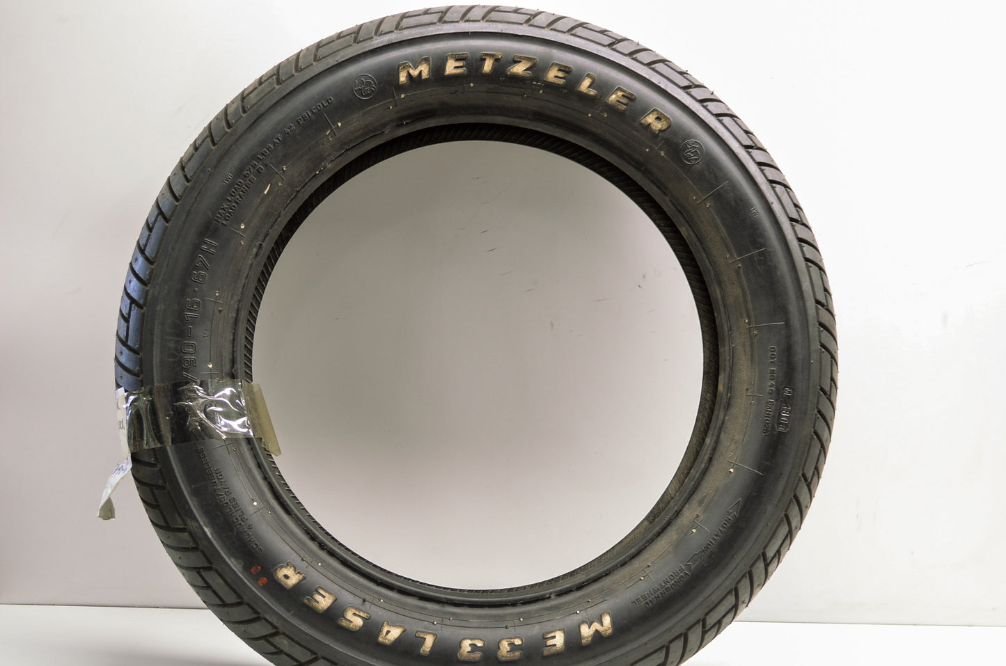 New Metzeler ME33 Laser Front Tire 130/90-16