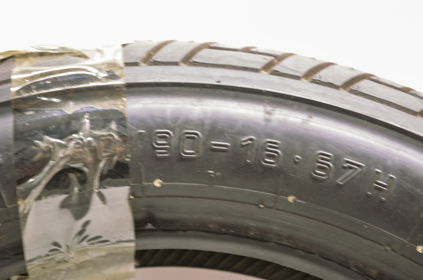 New Metzeler ME33 Laser Front Tire 130/90-16