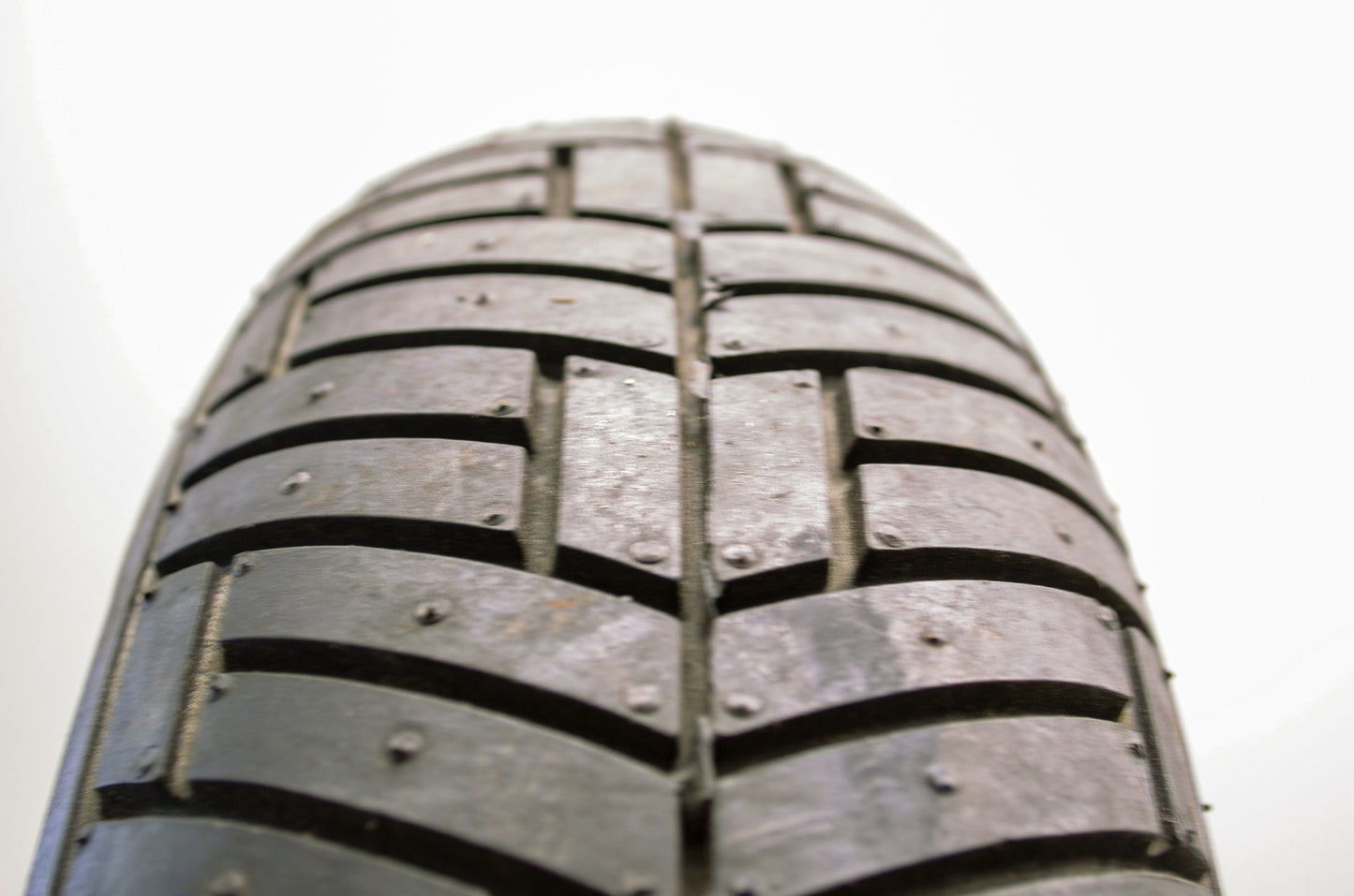 New Metzeler ME33 Laser Front Tire 130/90-16