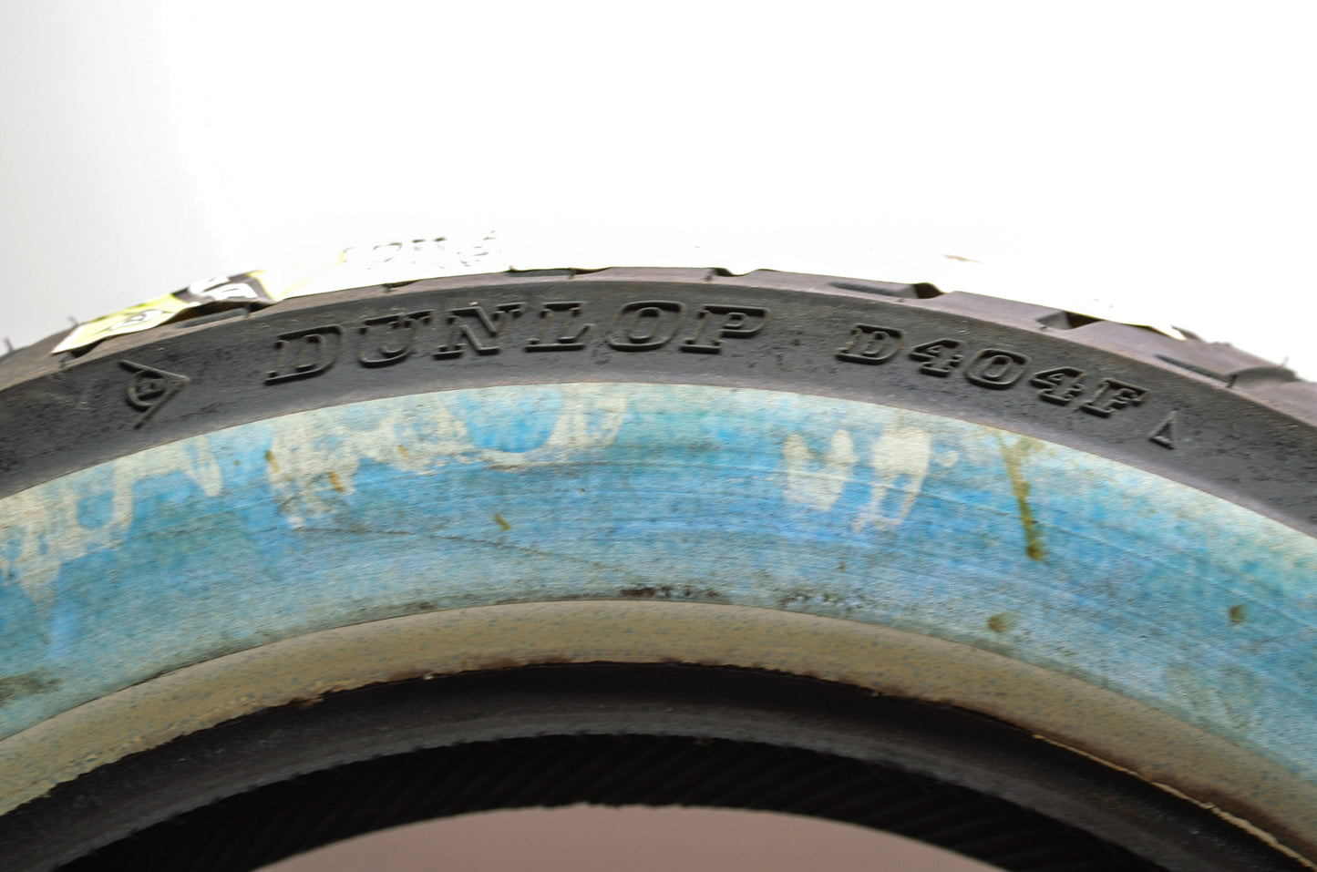 New Dunlop D404 Front Tire 140/80-17