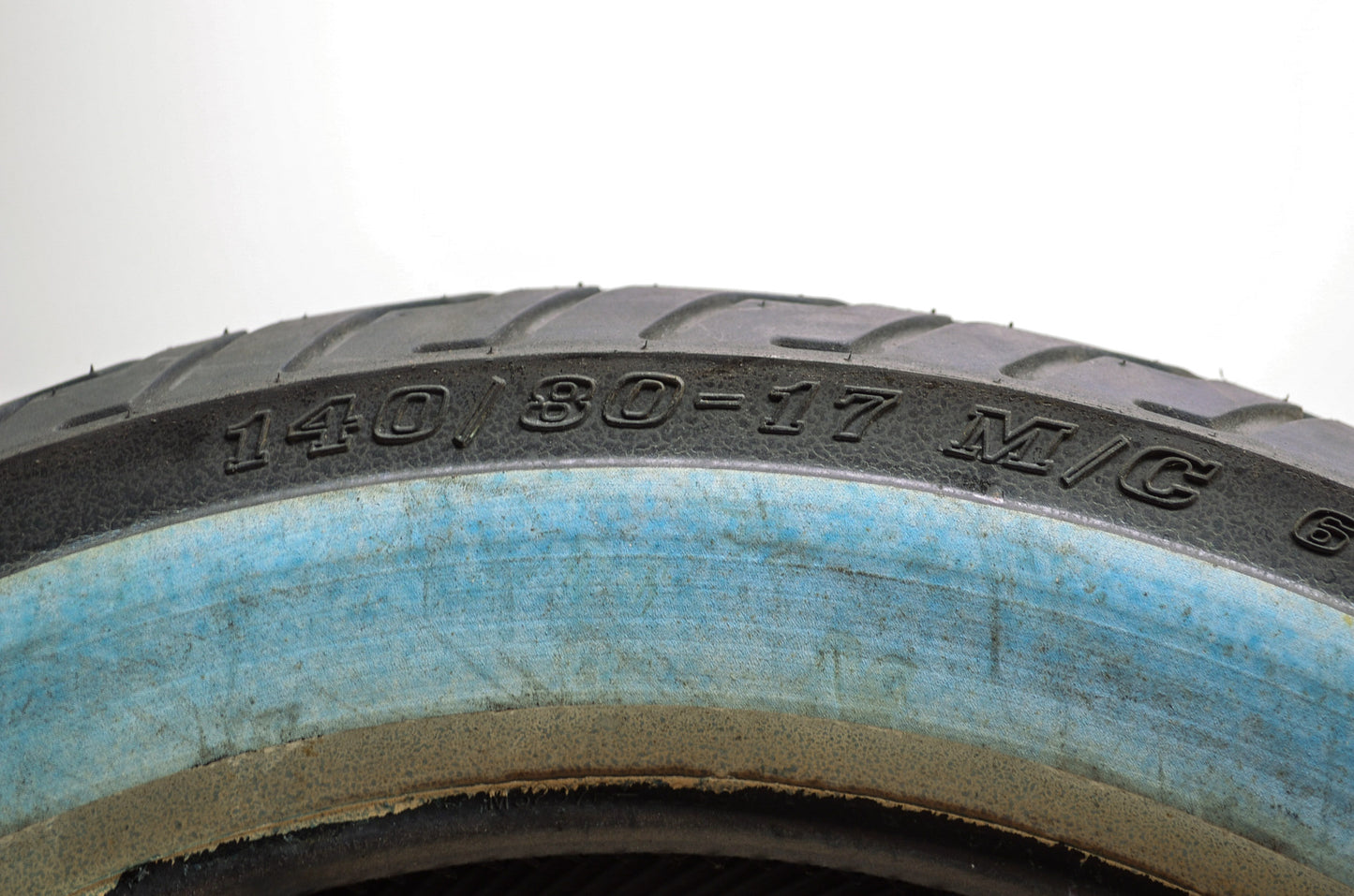 New Dunlop D404 Front Tire 140/80-17