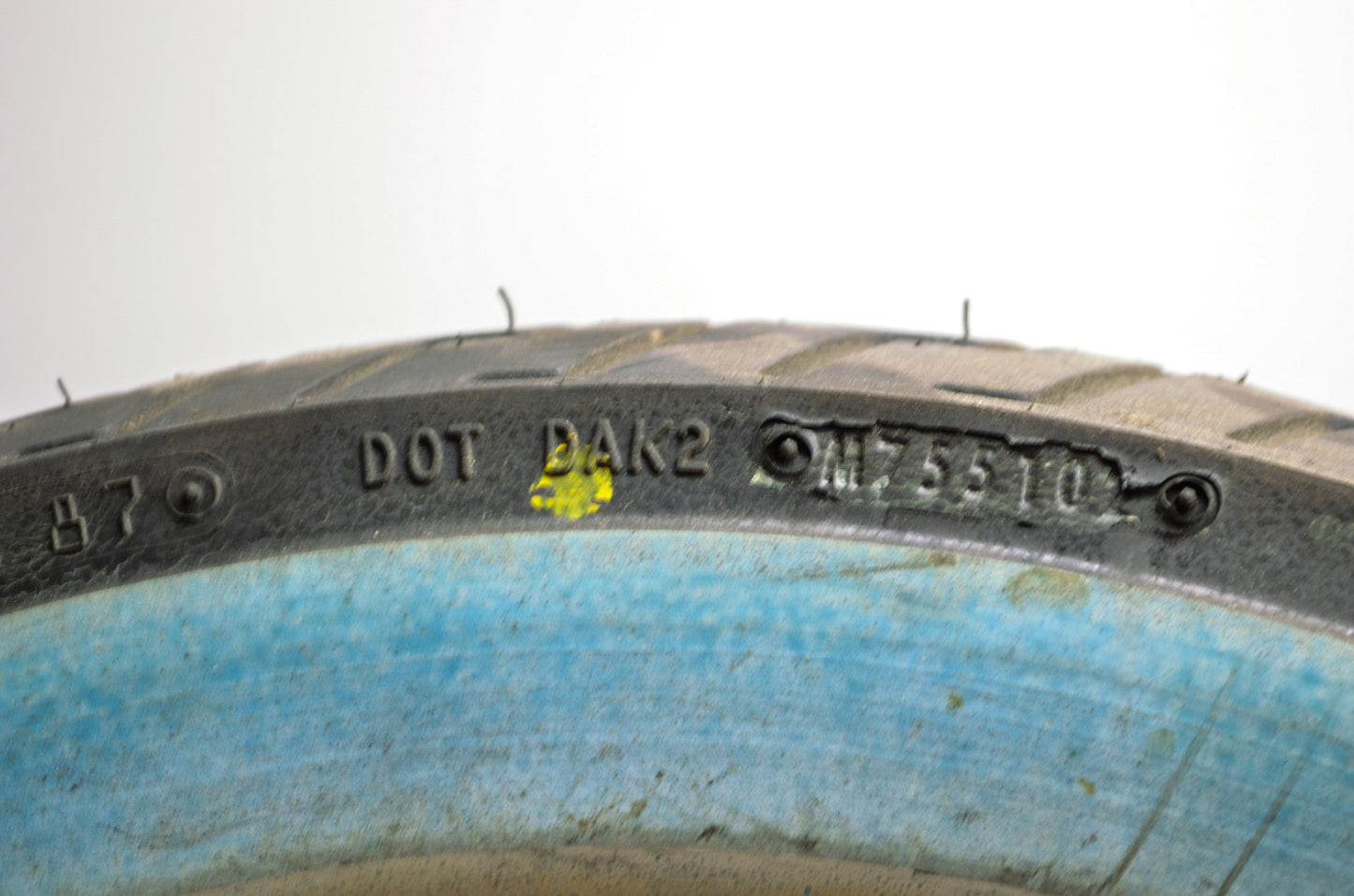 New Dunlop D404 Front Tire 140/80-17