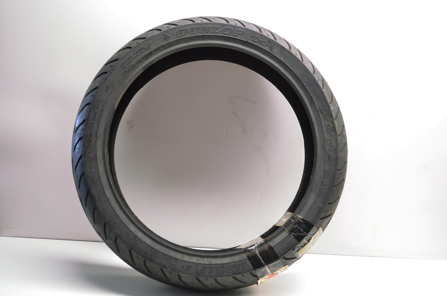 New Dunlop D251F Front Tire 130/70R-18