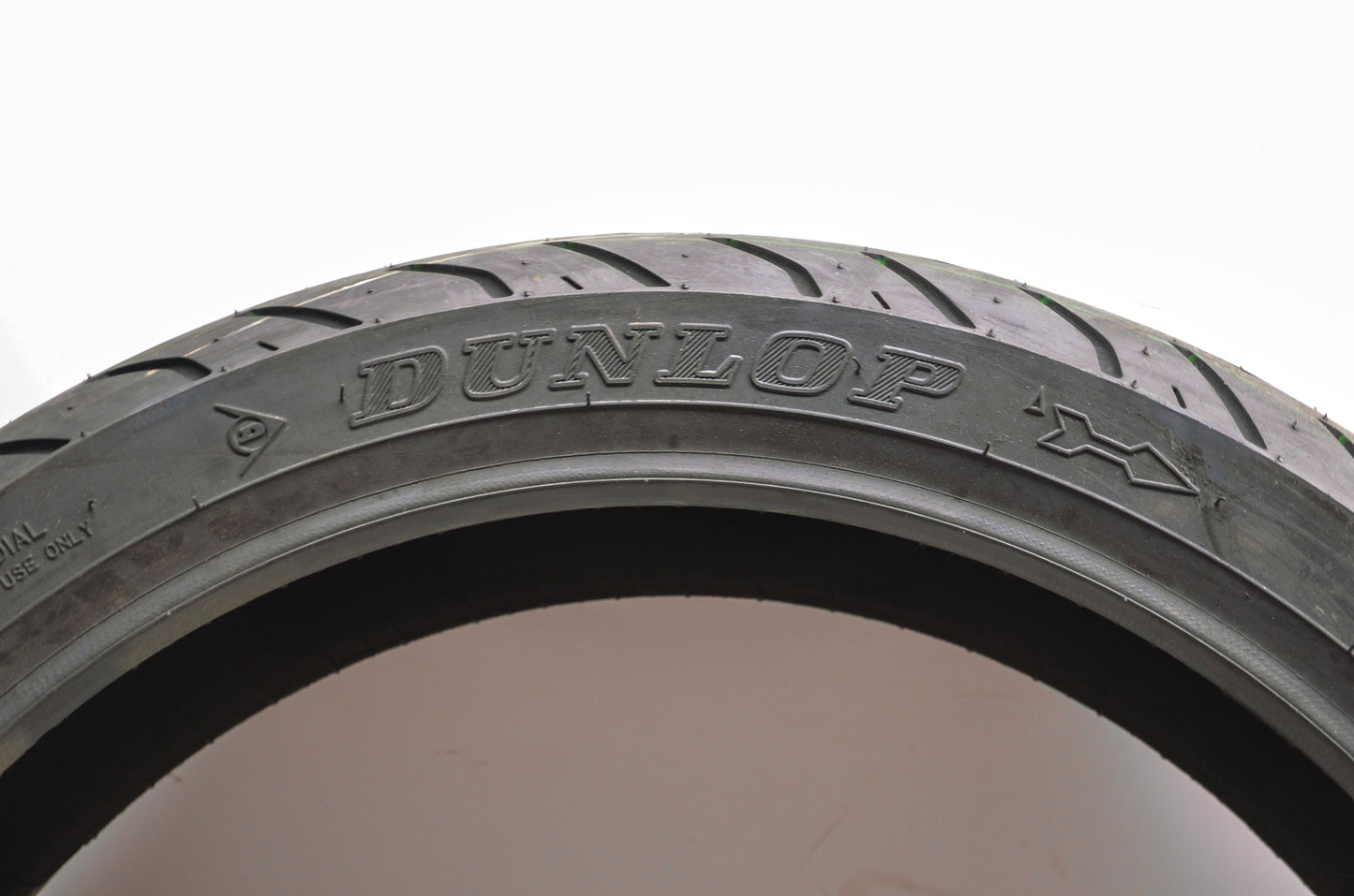 New Dunlop D251F Front Tire 130/70R-18
