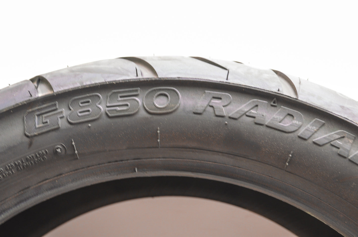 New Bridgestone Exedra G850 Rear Tire 190/60R-17