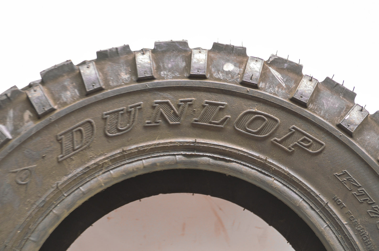 New Dunlop KT732 Tire 23x8-12