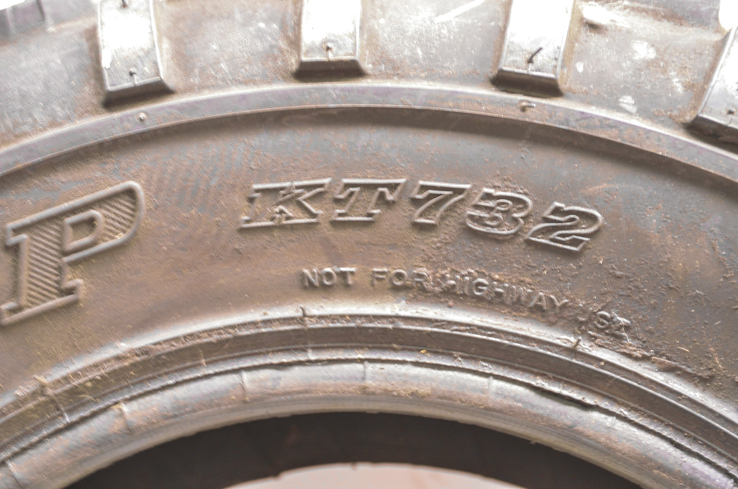 New Dunlop KT732 Tire 23x8-12