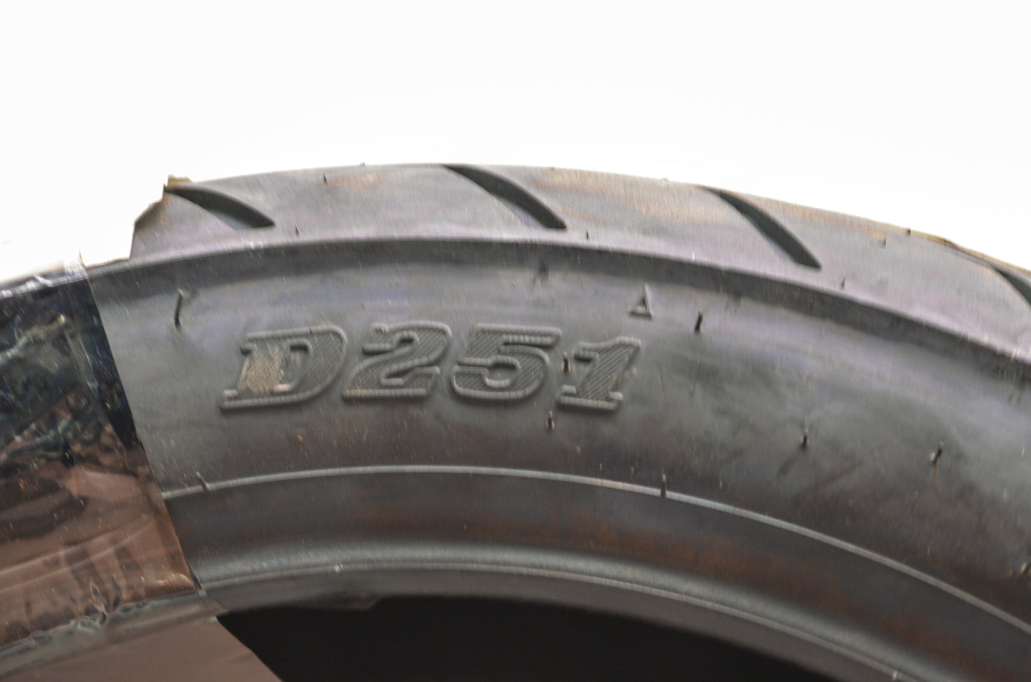 New Dunlop D251 Tire 190/60-R17