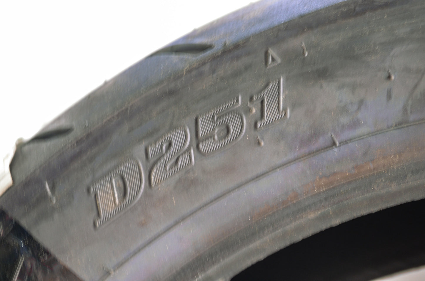 New Dunlop D251 Tire 190/60-R17