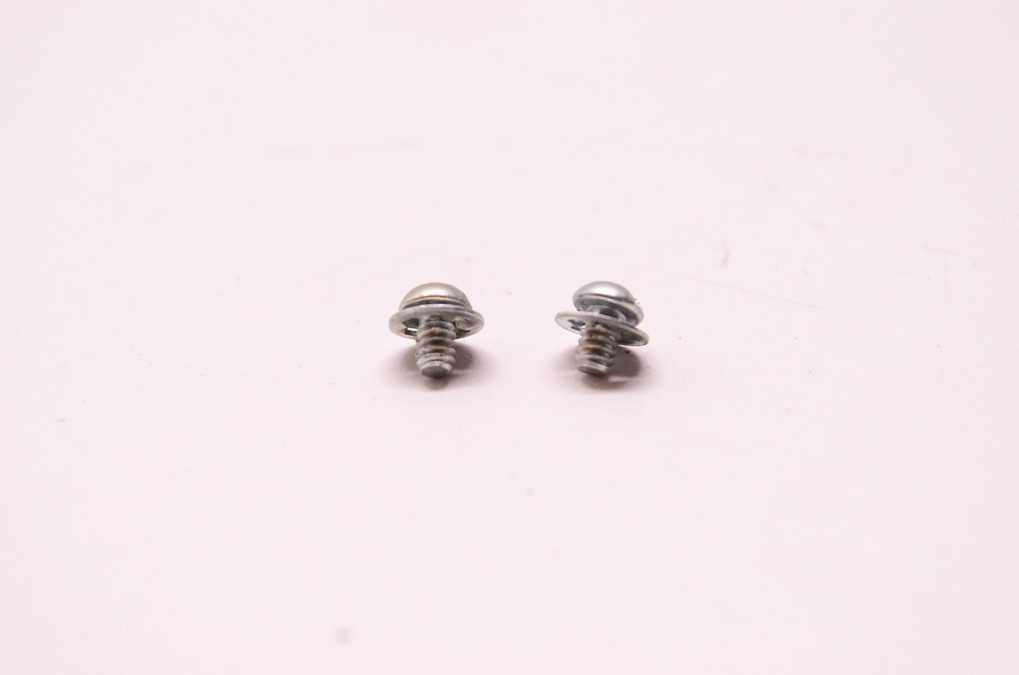 New Tillotson Throttle Clip Retaining Screw Qty 2 NOS