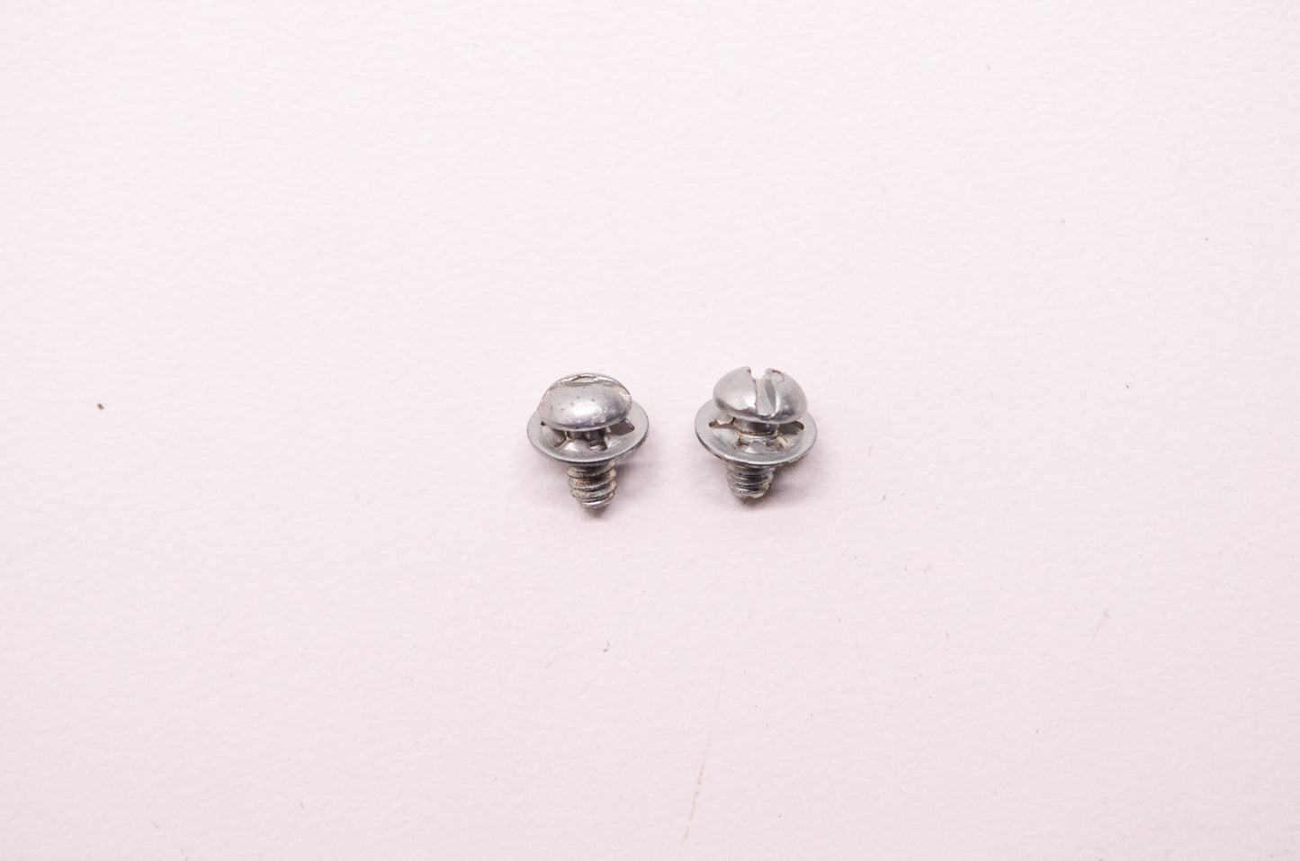 New Tillotson Throttle Clip Retaining Screw Qty 2 NOS
