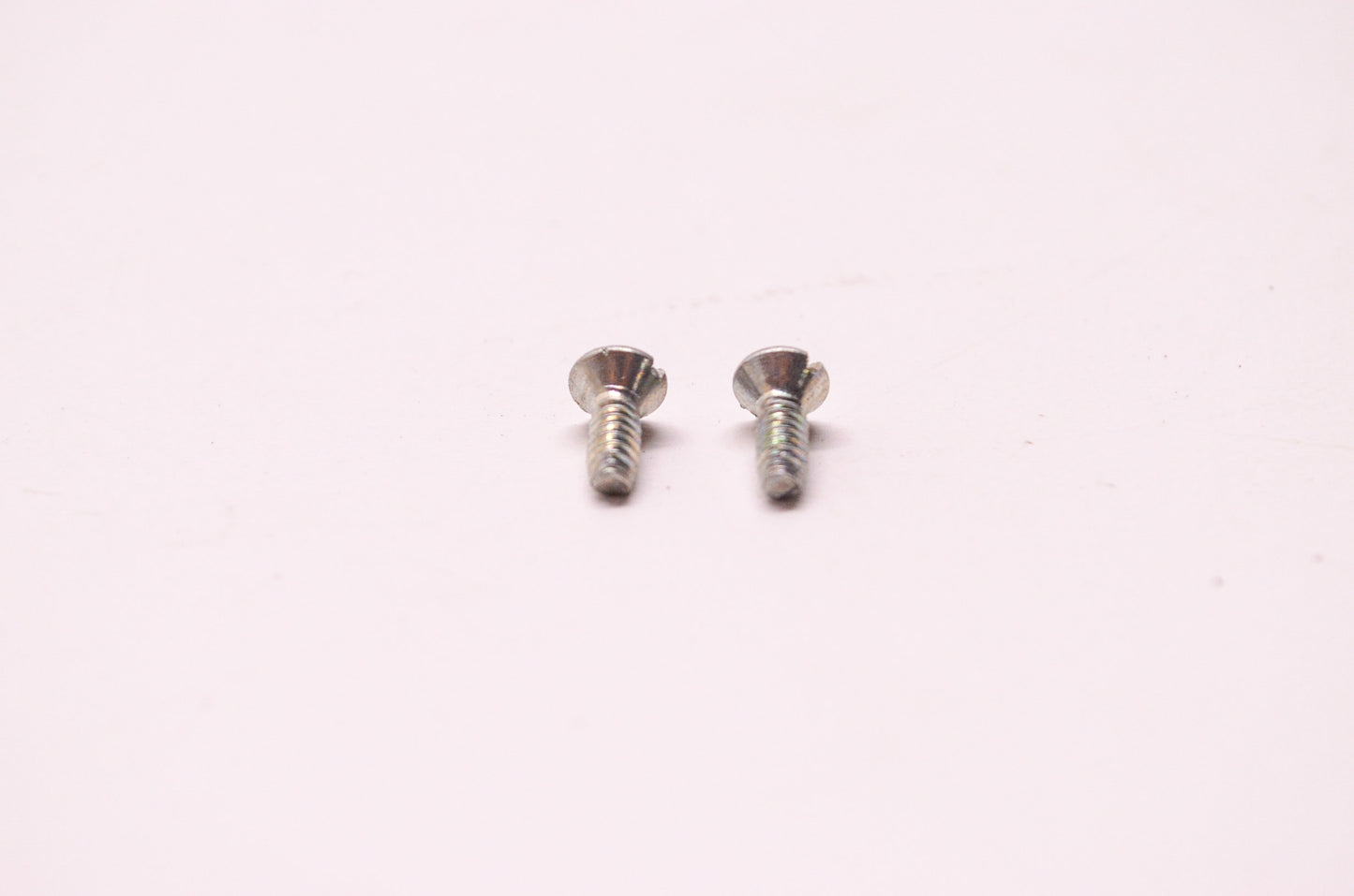 New Tillotson Inlet Control Lever Fulcrum Screw Qty 2 NOS
