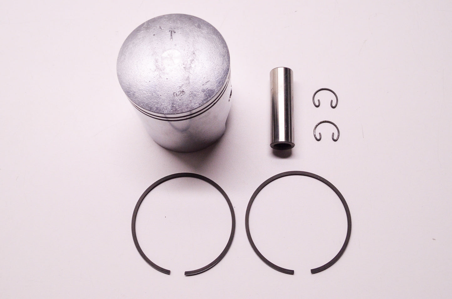 New Rocky Complete Piston Kit TC250 TS250 Size S-3 Suzuki 0.25 NOS