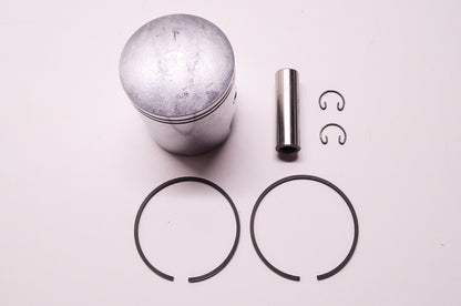 New Rocky Complete Piston Kit TC250 TS250 Size S-3 Suzuki 0.25 NOS