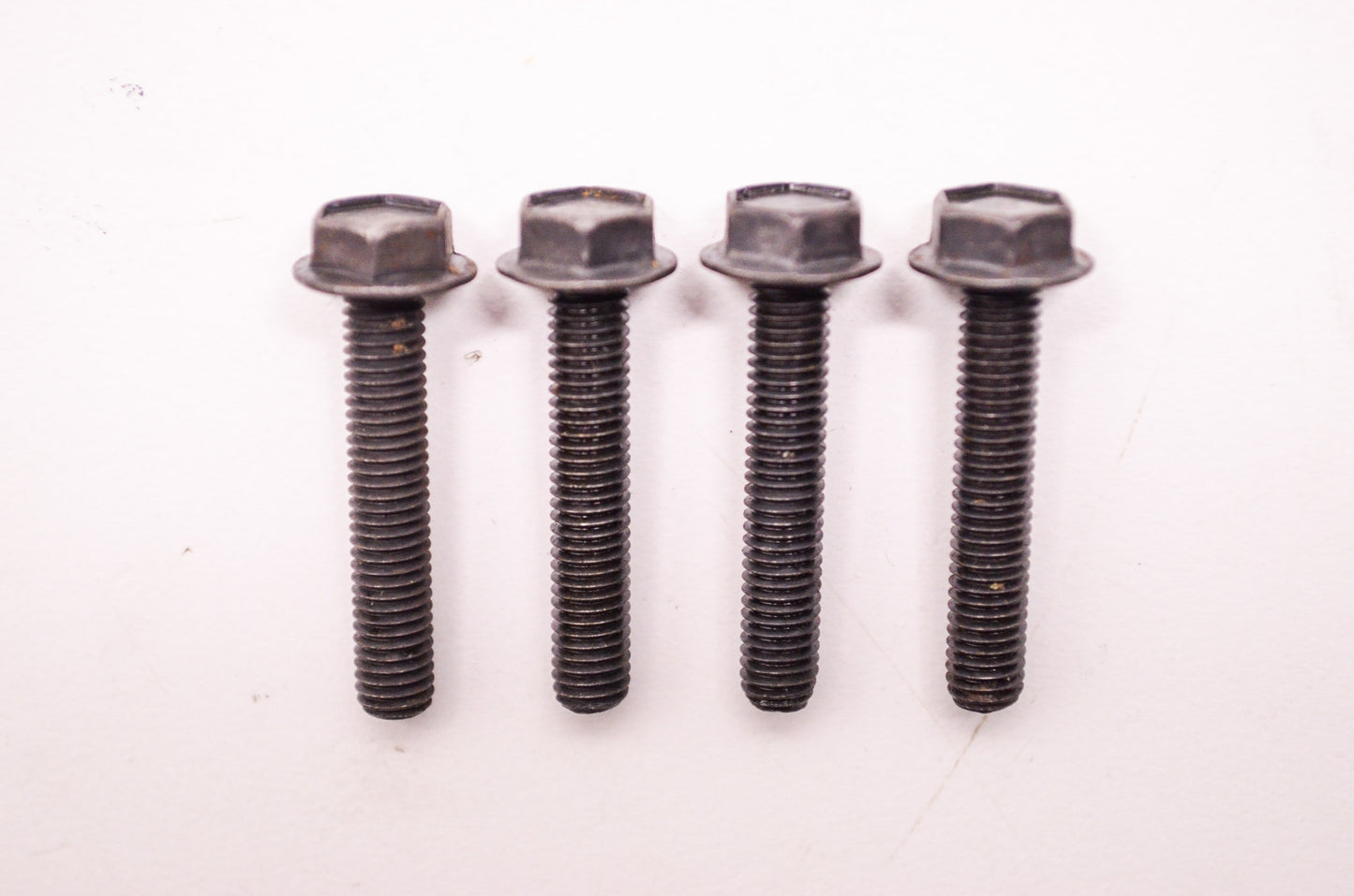 Partner 245198 Bolt QTY 4 NOS