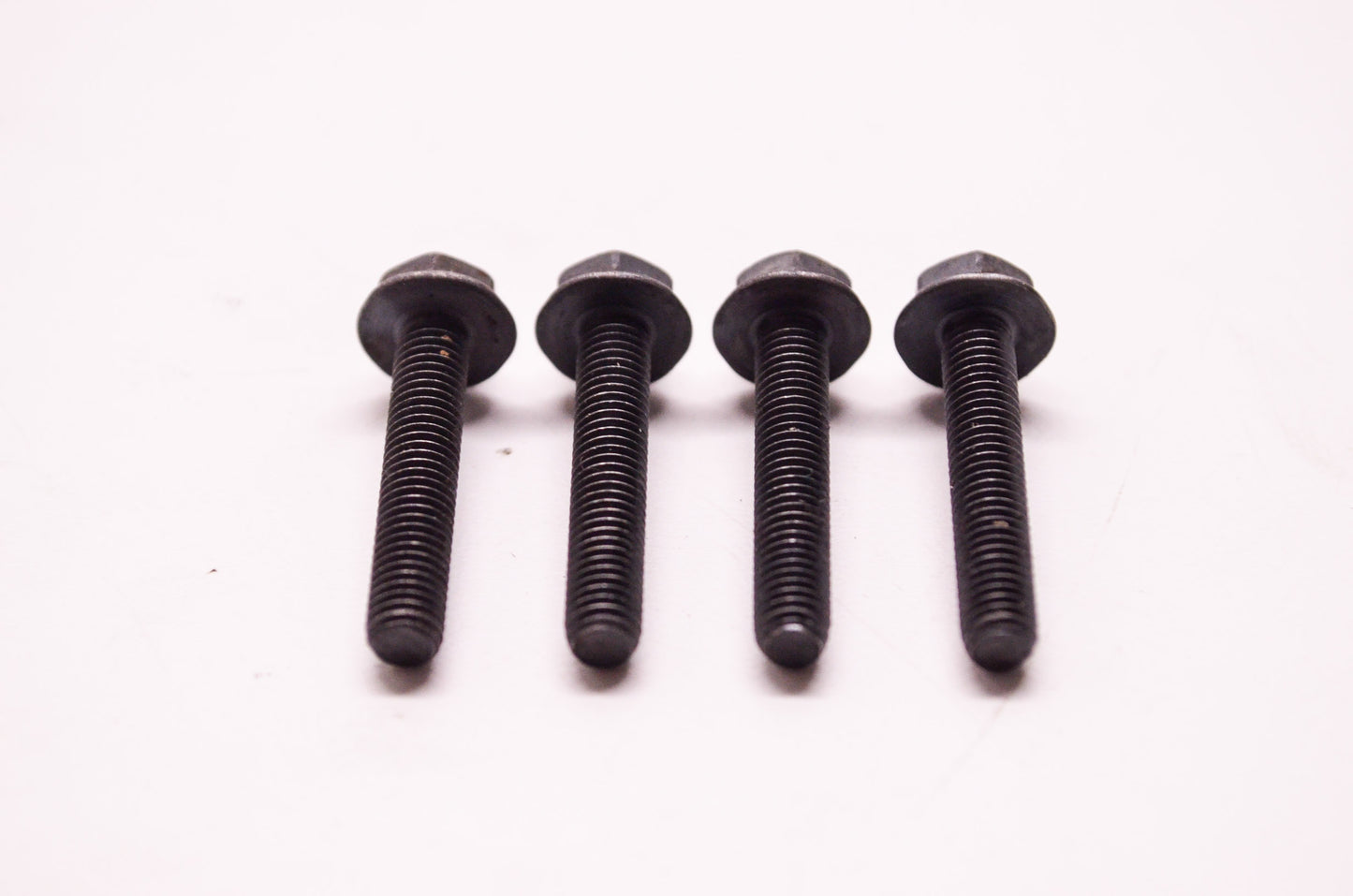 Partner 245198 Bolt QTY 4 NOS