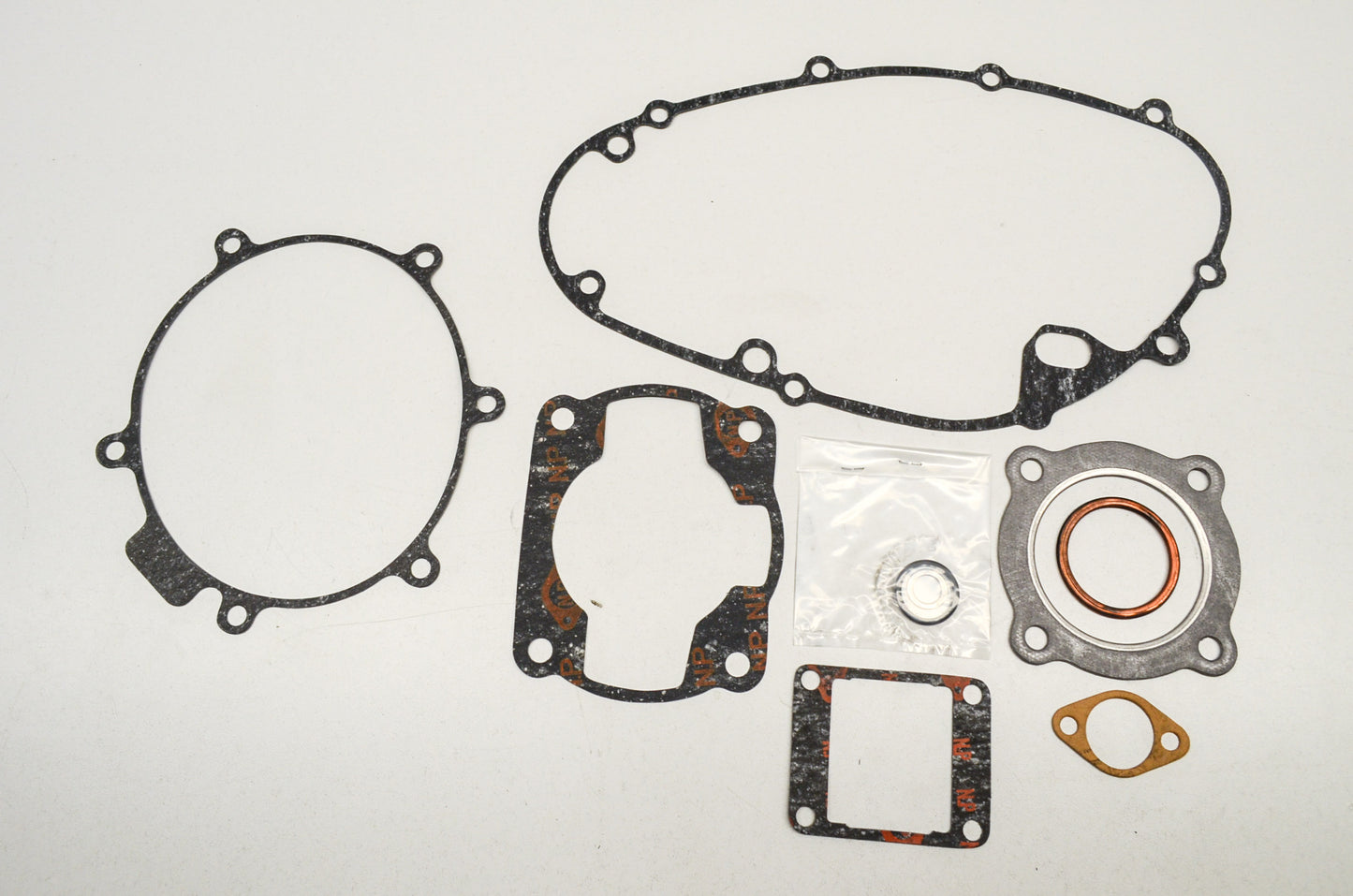 New Rocky Complete Gasket Set Kawasaki KE175, (D/D1-D3) NOS