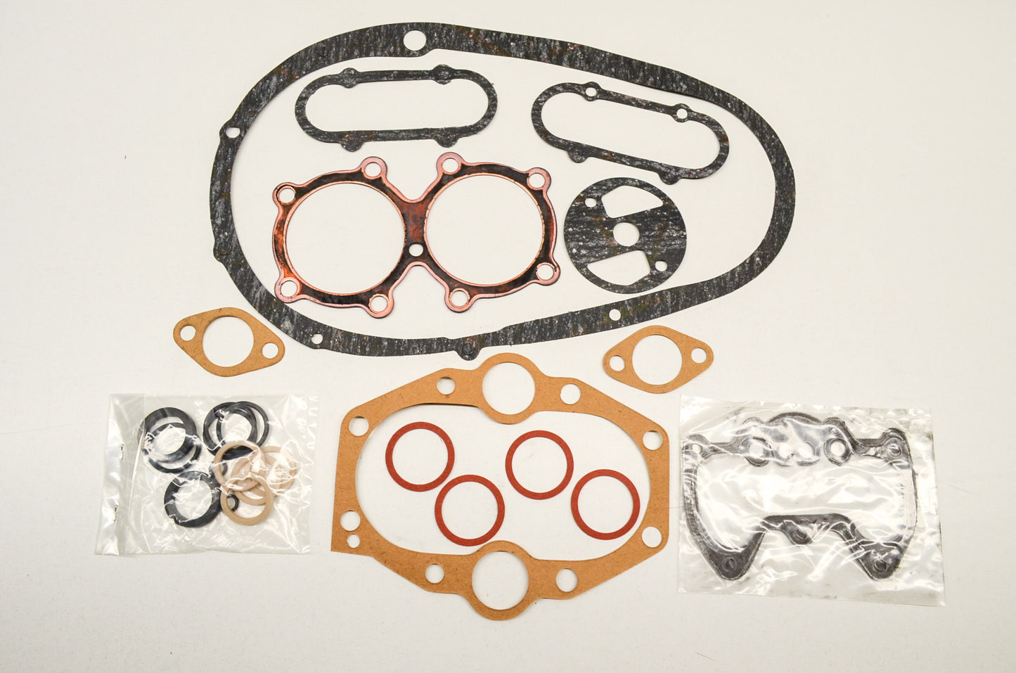 New Rocky Complete Gasket Set Triumph 650cc 63-72 NOS